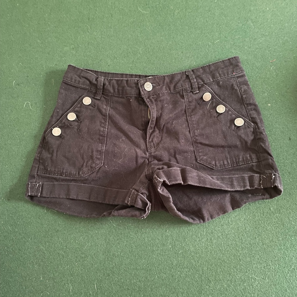 LEI Cuffed Shorts